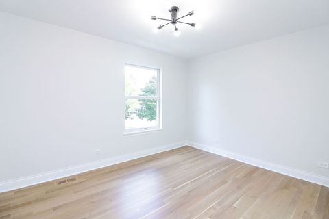 Tiny photo for 827 Easton Court, Grayslake, IL 60030 (MLS # 12493716)