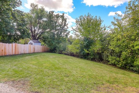 Tiny photo for 827 Easton Court, Grayslake, IL 60030 (MLS # 12493716)