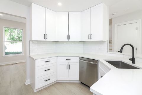 Tiny photo for 827 Easton Court, Grayslake, IL 60030 (MLS # 12493716)