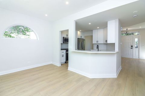 Tiny photo for 827 Easton Court, Grayslake, IL 60030 (MLS # 12493716)