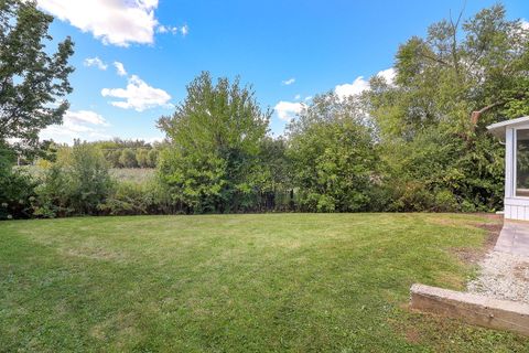 Tiny photo for 827 Easton Court, Grayslake, IL 60030 (MLS # 12493716)