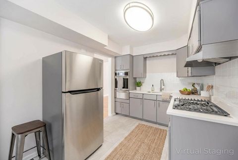 Tiny photo for 8425 W Carol Street, Niles, IL 60714 (MLS # 12550671)