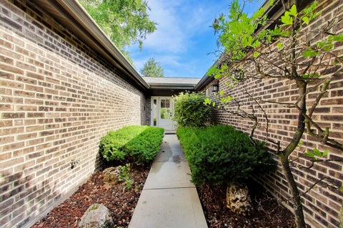 Tiny photo for 4044 Chester Drive, Glenview, IL 60026 (MLS # 12692911)
