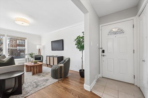 Tiny photo for 2710 W Berwyn Avenue, Chicago, IL 60625 (MLS # 12614680)