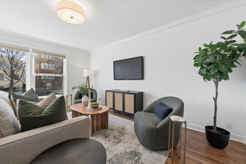 Tiny photo for 2710 W Berwyn Avenue, Chicago, IL 60625 (MLS # 12614680)