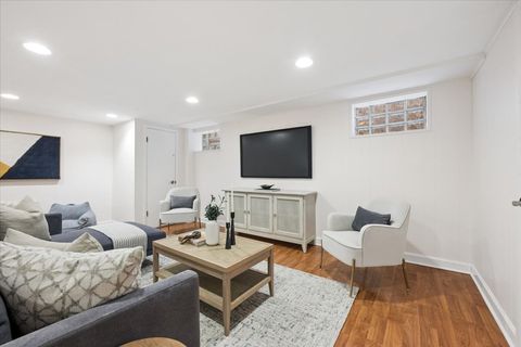 Tiny photo for 2710 W Berwyn Avenue, Chicago, IL 60625 (MLS # 12614680)