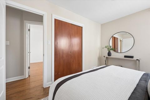 Tiny photo for 2710 W Berwyn Avenue, Chicago, IL 60625 (MLS # 12614680)