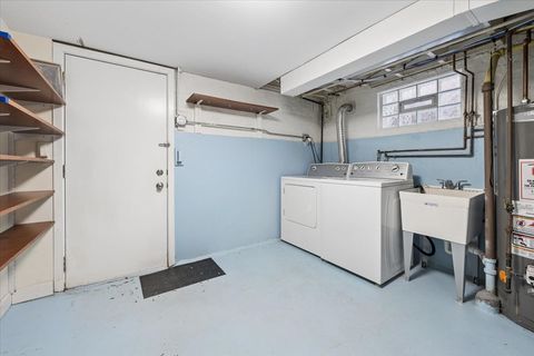 Tiny photo for 2710 W Berwyn Avenue, Chicago, IL 60625 (MLS # 12614680)