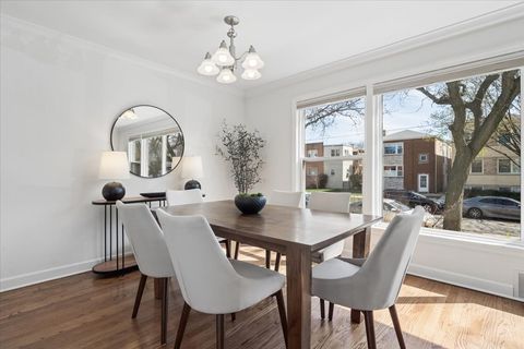 Tiny photo for 2710 W Berwyn Avenue, Chicago, IL 60625 (MLS # 12614680)