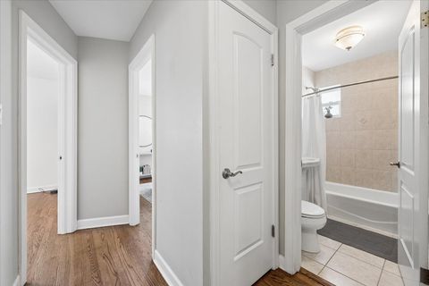 Tiny photo for 2710 W Berwyn Avenue, Chicago, IL 60625 (MLS # 12614680)