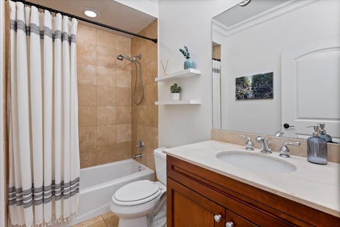 Tiny photo for 4927 N Damen Avenue #2F, Chicago, IL 60625 (MLS # 12725171)