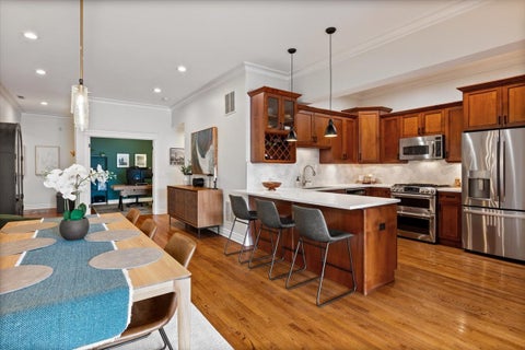 Tiny photo for 4927 N Damen Avenue #2F, Chicago, IL 60625 (MLS # 12725171)