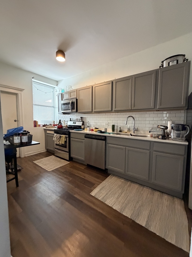 3339 W Adams Street 3E