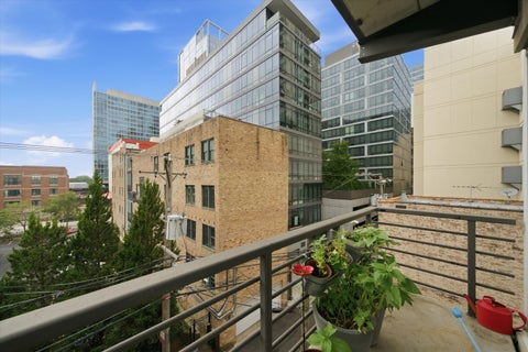 Tiny photo for 1430 S MICHIGAN Avenue #409, Chicago, IL 60605 (MLS # 12735673)
