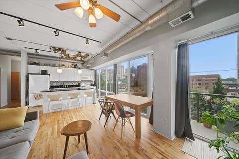 Tiny photo for 1430 S MICHIGAN Avenue #409, Chicago, IL 60605 (MLS # 12735673)