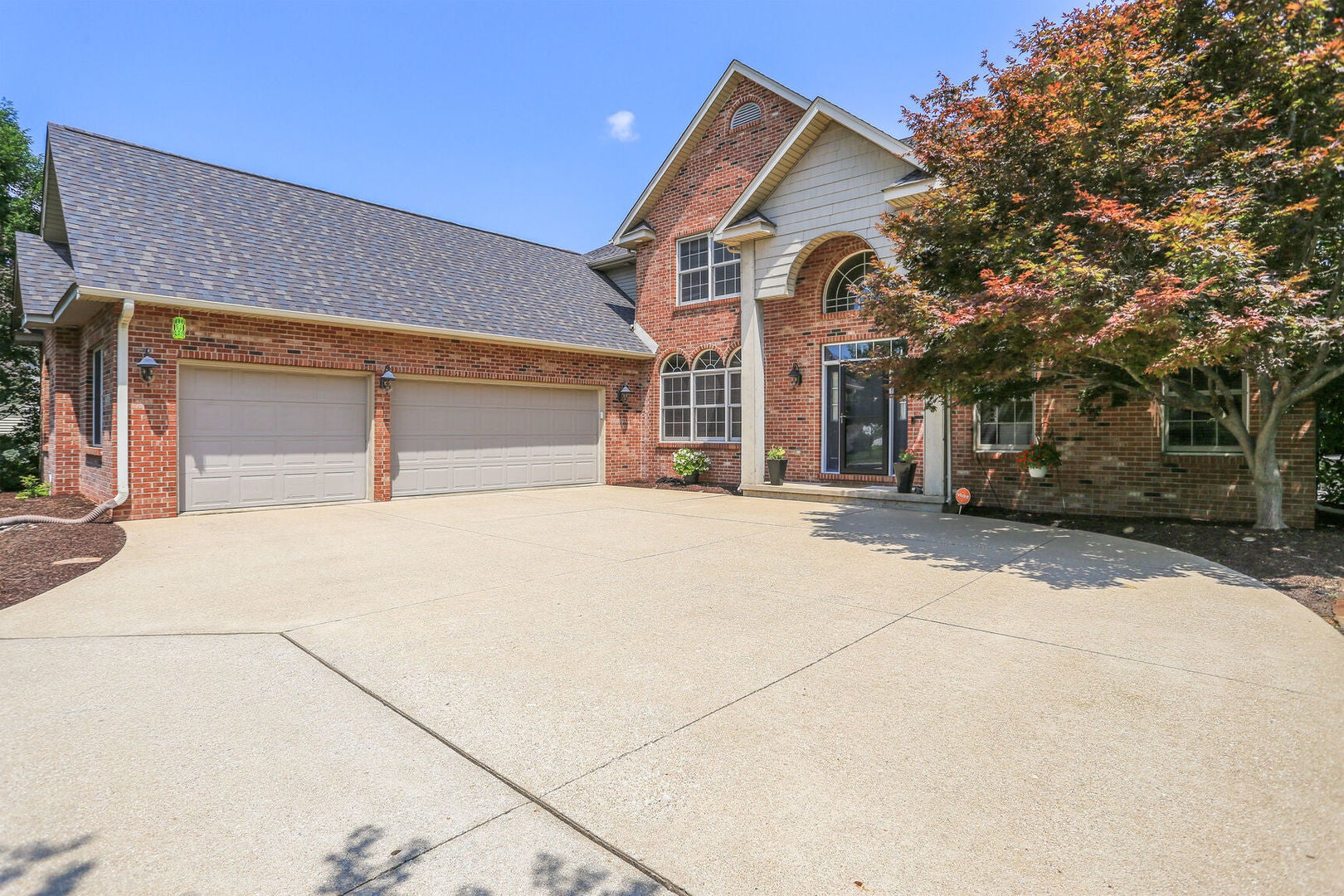 2516 Pinehurst Drive
