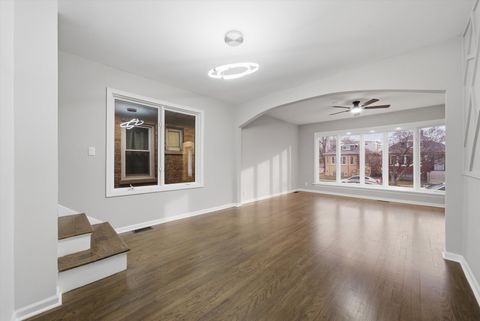 Tiny photo for 7825 W Cressett Drive, Elmwood Park, IL 60707 (MLS # 12599937)