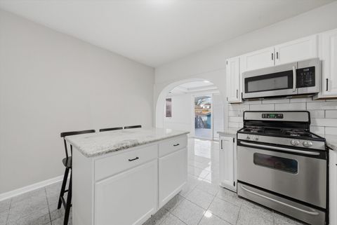 Tiny photo for 7825 W Cressett Drive, Elmwood Park, IL 60707 (MLS # 12599937)