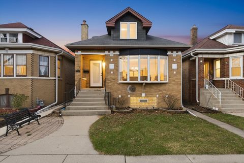 Tiny photo for 7825 W Cressett Drive, Elmwood Park, IL 60707 (MLS # 12599937)