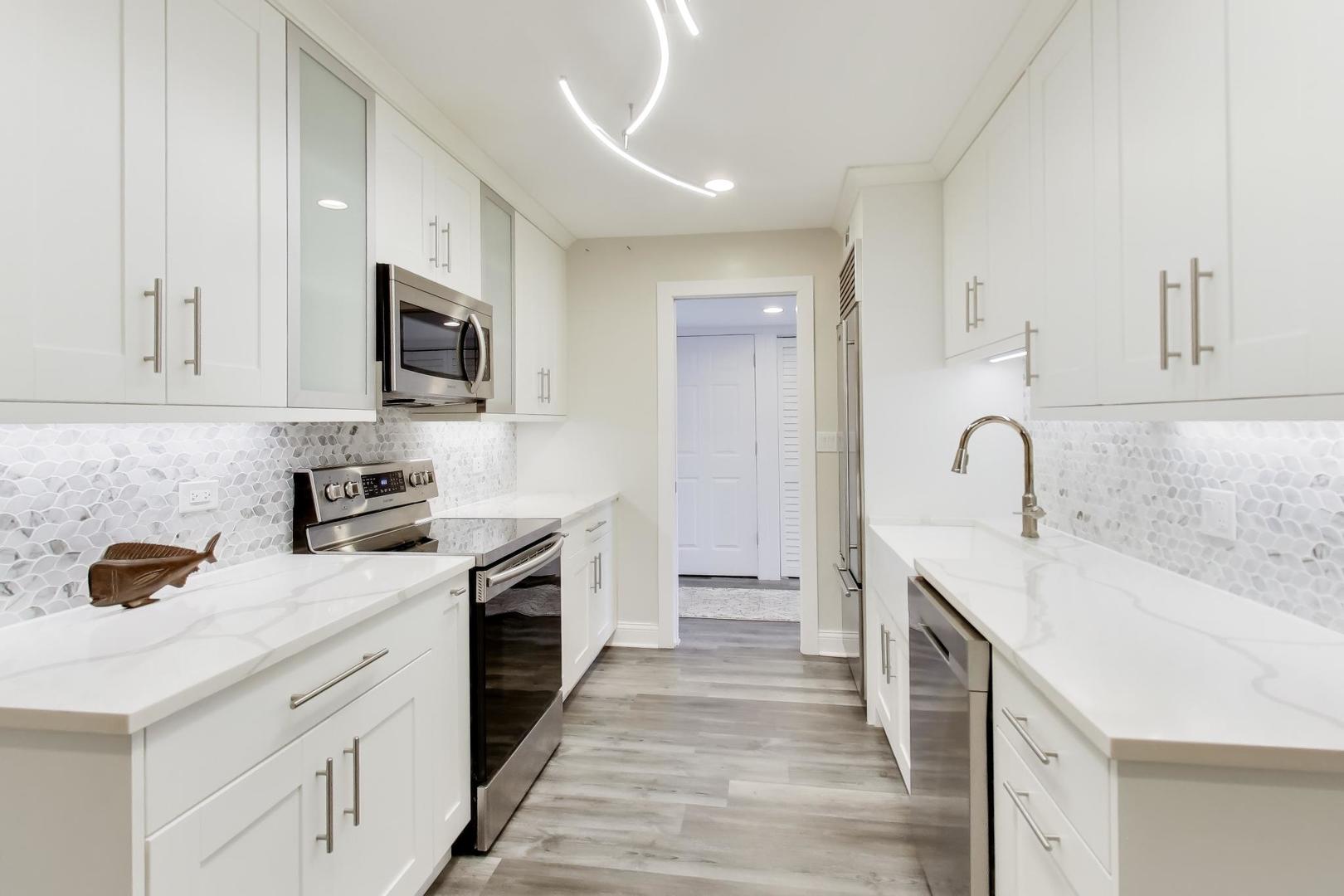 1 The Court of Harborside Court 202