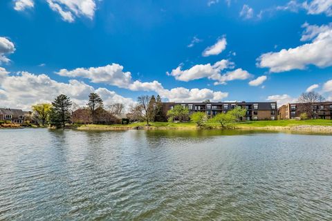 Tiny photo for 1 The Court of Harborside Court #202, Northbrook, IL 60062 (MLS # 12577860)