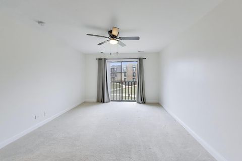 Tiny photo for 1 The Court of Harborside Court #202, Northbrook, IL 60062 (MLS # 12577860)