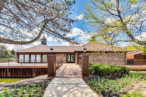 Tiny photo for 1 The Court of Harborside Court #202, Northbrook, IL 60062 (MLS # 12577860)