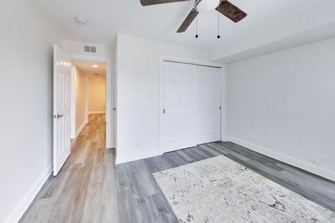 Tiny photo for 1 The Court of Harborside Court #202, Northbrook, IL 60062 (MLS # 12577860)