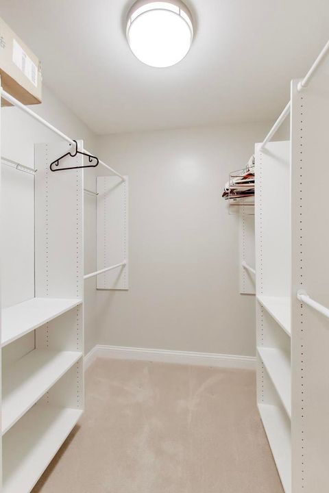 Tiny photo for 1 The Court of Harborside Court #202, Northbrook, IL 60062 (MLS # 12577860)