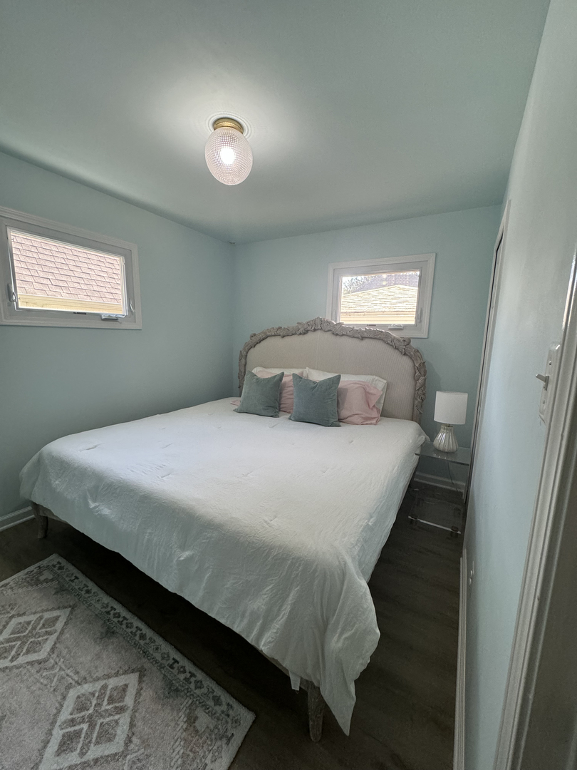 644 W Hinsdale Avenue