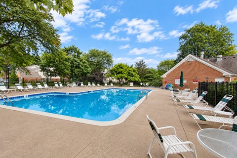Tiny photo for 480 Green Bridge Lane #B, Prospect Heights, IL 60070 (MLS # 12761373)