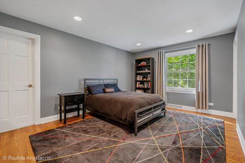 Tiny photo for 714 Thomas Court, Libertyville, IL 60048 (MLS # 12653822)