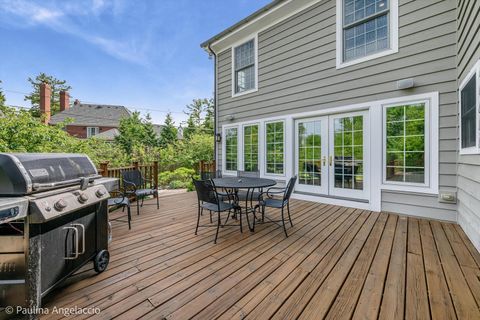 Tiny photo for 714 Thomas Court, Libertyville, IL 60048 (MLS # 12653822)