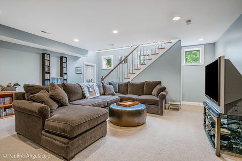 Tiny photo for 714 Thomas Court, Libertyville, IL 60048 (MLS # 12653822)