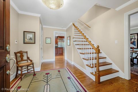 Tiny photo for 714 Thomas Court, Libertyville, IL 60048 (MLS # 12653822)