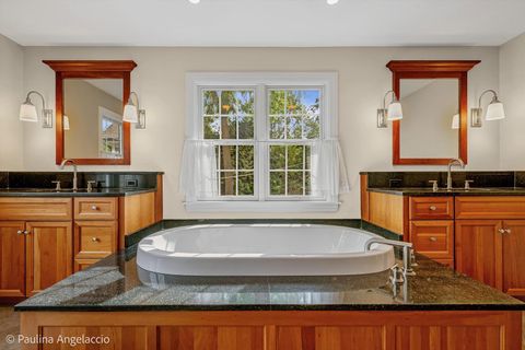 Tiny photo for 714 Thomas Court, Libertyville, IL 60048 (MLS # 12653822)