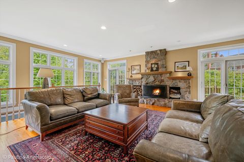 Tiny photo for 714 Thomas Court, Libertyville, IL 60048 (MLS # 12653822)