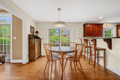 Tiny photo for 714 Thomas Court, Libertyville, IL 60048 (MLS # 12653822)