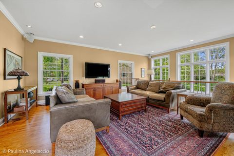 Tiny photo for 714 Thomas Court, Libertyville, IL 60048 (MLS # 12653822)