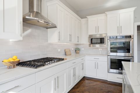 Tiny photo for 28 Pinnacle Court, Naperville, IL 60565 (MLS # 12600451)