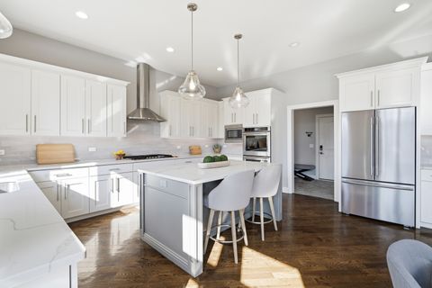 Tiny photo for 28 Pinnacle Court, Naperville, IL 60565 (MLS # 12600451)