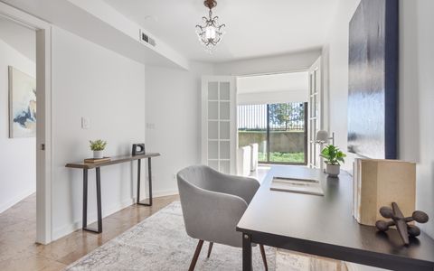 Tiny photo for 5747 N Sheridan Road #GH, Chicago, IL 60660 (MLS # 12501843)