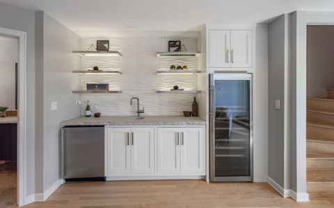 Tiny photo for 5747 N Sheridan Road #GH, Chicago, IL 60660 (MLS # 12501843)