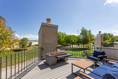 Tiny photo for 5747 N Sheridan Road #GH, Chicago, IL 60660 (MLS # 12501843)