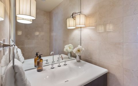 Tiny photo for 5747 N Sheridan Road #GH, Chicago, IL 60660 (MLS # 12501843)