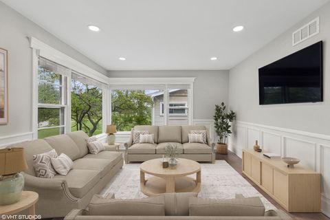 Tiny photo for 932 60th Place, Downers Grove, IL 60516 (MLS # 12491028)