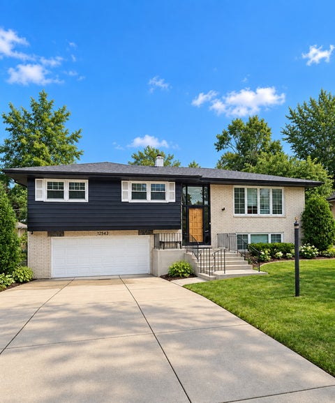 Photo of 12543 S Menard Avenue, Palos Heights, IL 60463 (MLS # 12760561)