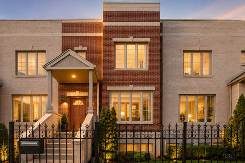 Photo of 2952 W Warren Boulevard, Chicago, IL 60612 (MLS # 12719082)