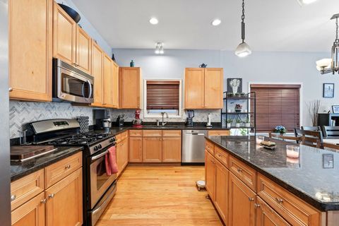 Tiny photo for 3106 S Wells Street #1, Chicago, IL 60616 (MLS # 12508622)