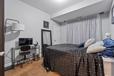 Tiny photo for 3106 S Wells Street #1, Chicago, IL 60616 (MLS # 12508622)